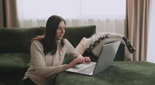 Do Utajeného šéfa mieri žena: Jej zistenia budú šokujúce