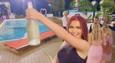 Rachel na zemi, Adam vo vani. Srdiečka prežili divokú noc