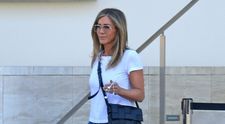 Chvíle strachu a hrôzy. Bránu domu Jennifer Aniston prerazil autom muž, keď bola doma