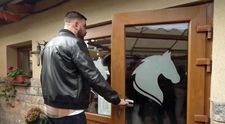 Štartuje nová séria Na nože! A hneď v prvej časti to bude poriadna kovbojka