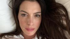 Veď ona má...! Anne Hathaway zverejnila video a fanúšikovia filmu Diabol nosí Pradu šalejú