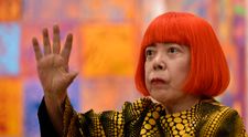 Zomrela uznávaná umelkyňa Yayoi Kusama, ktorej bodky pozná celý svet. Mala 97 rokov
