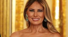 Melania Trump spôsobila rozruch: V paláci sme taký výstrih ešte nevideli