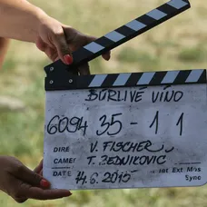 Búrlivé víno, klapka