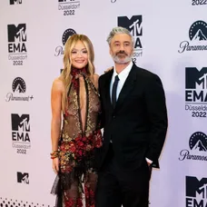 Rita Ora a Taika Waititi