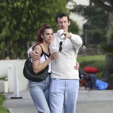 Dua Lipa a Callum Turner