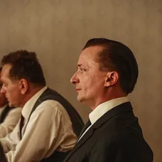 Dano Heriban ako Alexander Dubček vo filme Muž, ktorý stál v ceste