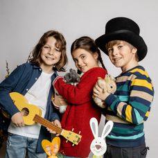 Detské seriálové hviezdy si veľkonočné fotenie užívali