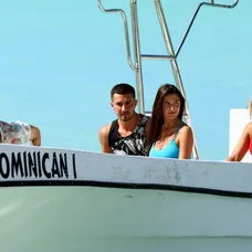Príchod nových štyroch súťažiacich do Survivoru.