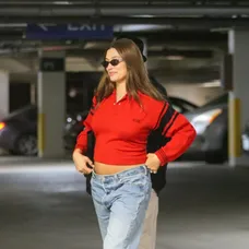 Hailey Bieber