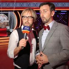 Vzala si starého milionára, výrazne opeknela a vyzliekla sa pre Slovákov