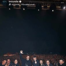 IMT Smile zverejnili sériu spoločných fotiek s Osťom.