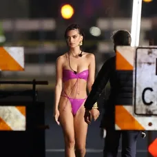 Emily Ratajkowski 