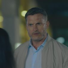 Andrej stretne ženu, ktorú vidí vo svojich spomienkach, no nevie, akú úlohu v jeho živote hrala.
