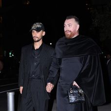 Sam Smith sa zasnúbil s Christianom Cowanom po troch rokoch vzťahu.