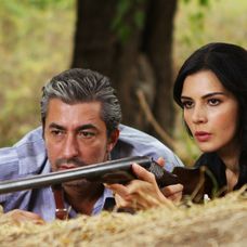 Dila - Rıza a Dila (Erkan Petekkaya a Hatice Şendil)