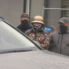Zuzana Plačková po zadržaní NAKA v rozostavanom dome v Miloslavove.