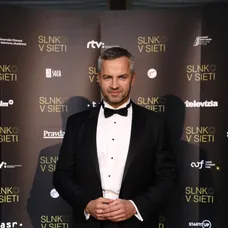 Slnko v sieti