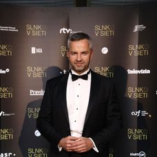 Slnko v sieti