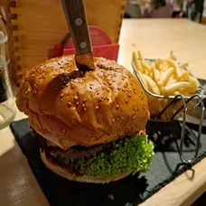 Na nože - Hashtag burger