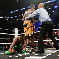 Deontay Wilde a Luis Ortiz v 10. kole.