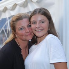 Noemi s mamou Evou v roku 2019.