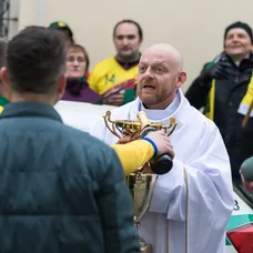Ľuboš Kostelný v seriáli Svätý Max ako farár 