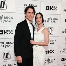 Katy Perry a Justin Trudeau žiarili na červenom koberci.