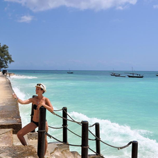 Lenka Debnárová na Zanzibare.