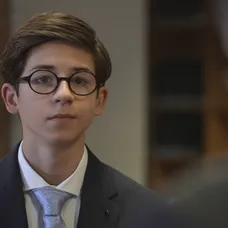 Fifo má hrať svojho 19-ročného brata.