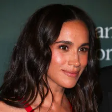 Meghan Markle oslnila v odvážnych šatách