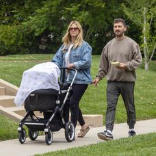 Mia Goth a Shia LeBeouf sa rozvádzajú