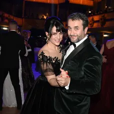 Andrea Cocherová, riaditeľka dobročinného Plesu v opere s manželom Ivanom Golianom.