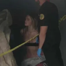 Courtney Tailor na mieste činu