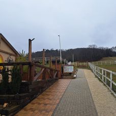 Naša návšteva na ranči Bonanza z prvej epizódy 5. série Na nože