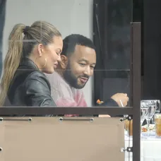 Modelka už nosila aj vlasy do polky chrbta.