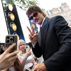 Jacob Elordi na premiére svojho filmu The Dog Stars