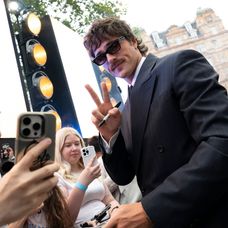 Jacob Elordi na premiére svojho filmu The Dog Stars