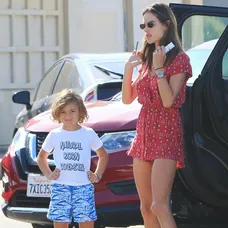 Alessandra Ambrosio ukázala viac, ako chcela. 