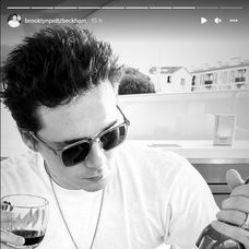 Brooklyn Beckham a Nicola Peltz si užívajú medové týždne.