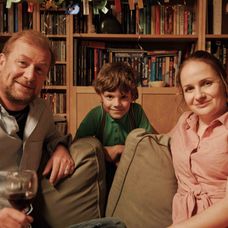 Martin Pechlát, Emanuel Bugala a Zuzana Kubovčíková Šebová vo filme Šviháci