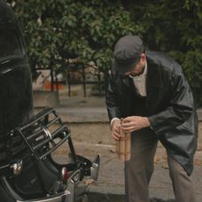 Lacko sa rozhodol smrť Magdy chladnokrvne pomstiť.