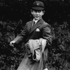 Princ Charles v jeho školskej uniforme (27. júl 1958)