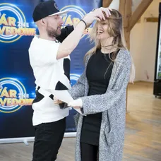 Lina Mayer počas skúšky s Miňom Kerešom