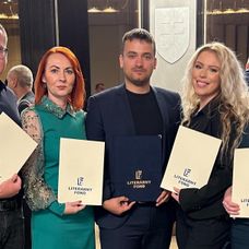 Martin Prôčka, Zuzana Ferenčáková, Adel Ghannam, Chantal Staruchová a Alexandra Murajdová získali prestížne ocenenia Literárneho fondu