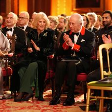 Kráľ Karol III. usporiadal premiéru na hrade Windsor. 