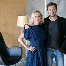 Michaela Čobejová a Alexander Bárta vo filme Pani Dokonalá