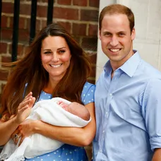 Narodenie princa Georgea, Kate a William ukázali syna verejnosti