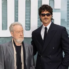 Jacob Elordi na premiére svojho filmu The Dog Stars