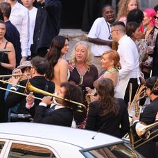 Zábery z veľkolepej svadby Dua Lipy a Calluma Turnera v Palerme